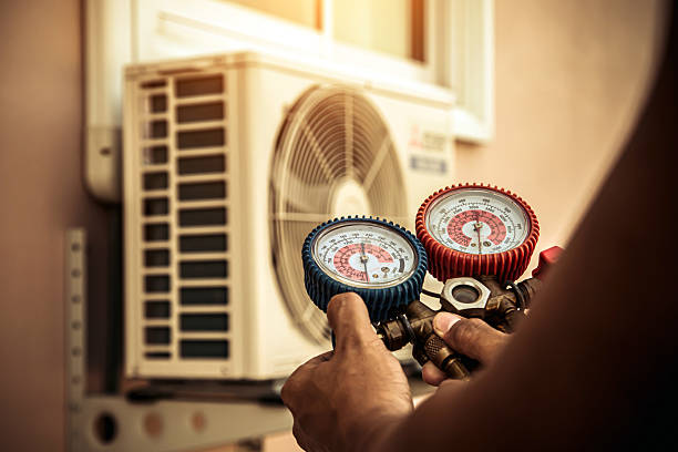 Professional Ductwork Repair technician working in Murphy, MO